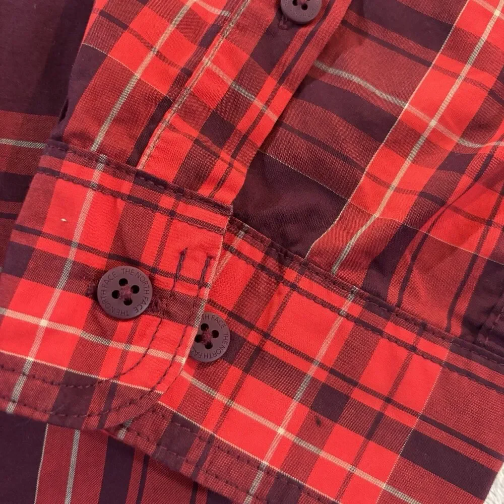 The North Face Mens XL Plaid Long Sleeve Button Down Vented Shirt Hiking Fishing